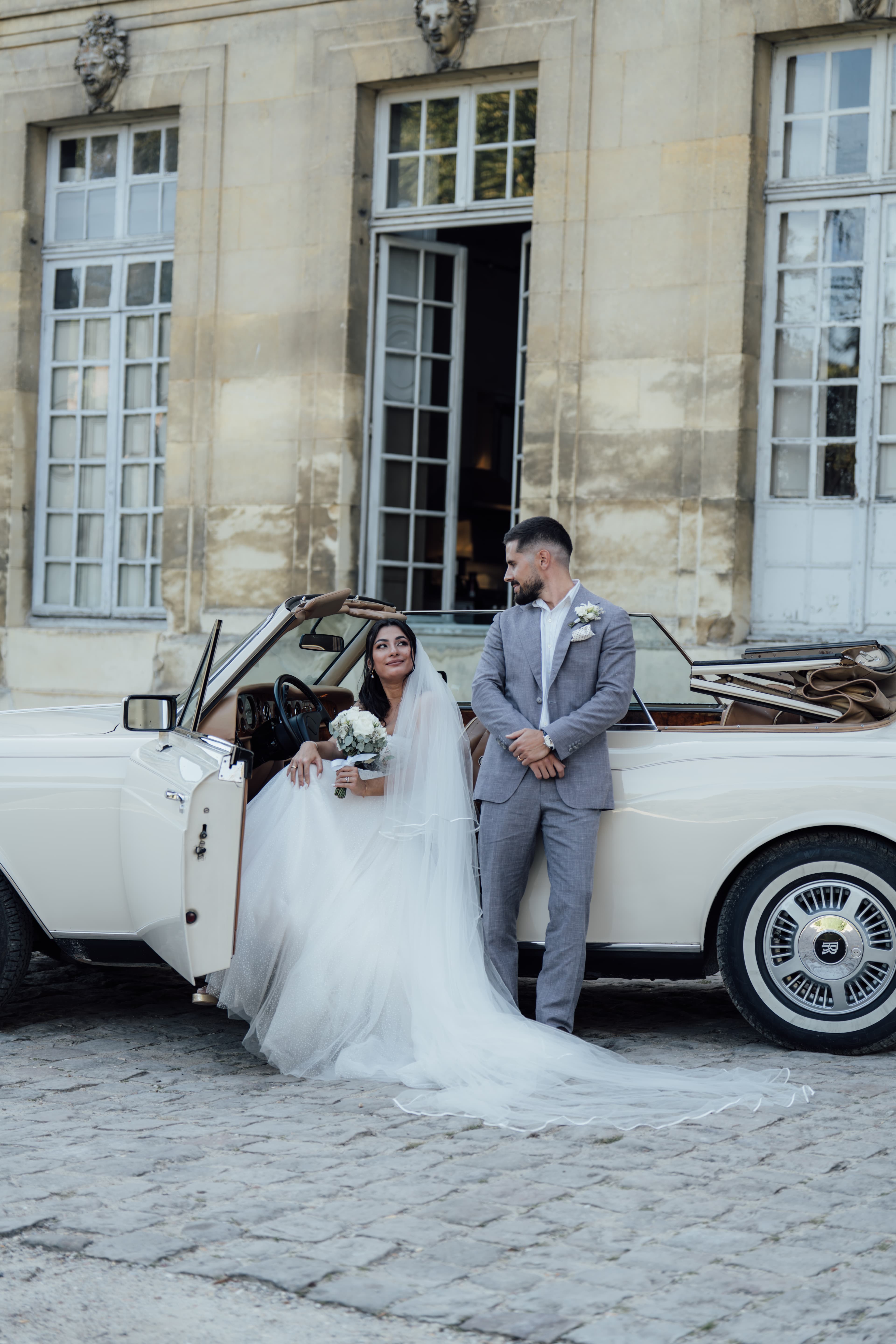 The procession: orchestrated staging